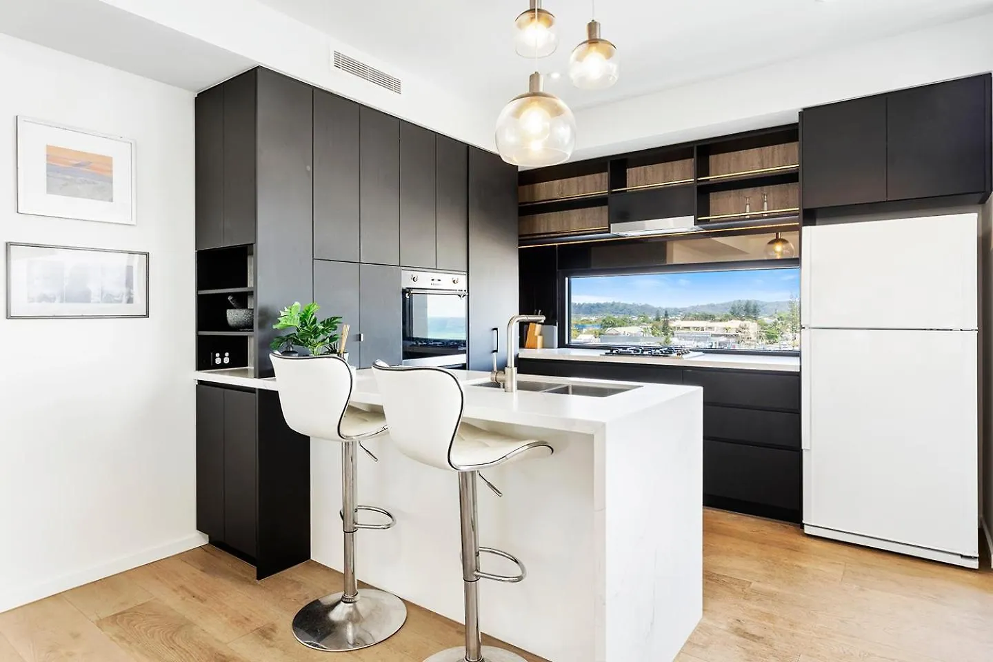 5Th Floor Beachside Ocean View With Wi-Fi, Pool And Gym Gold Coast